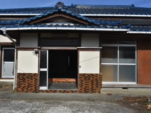 ＜南伊豆町湊＞広い敷地の中古平家住宅！部屋数多し【中古・戸建】